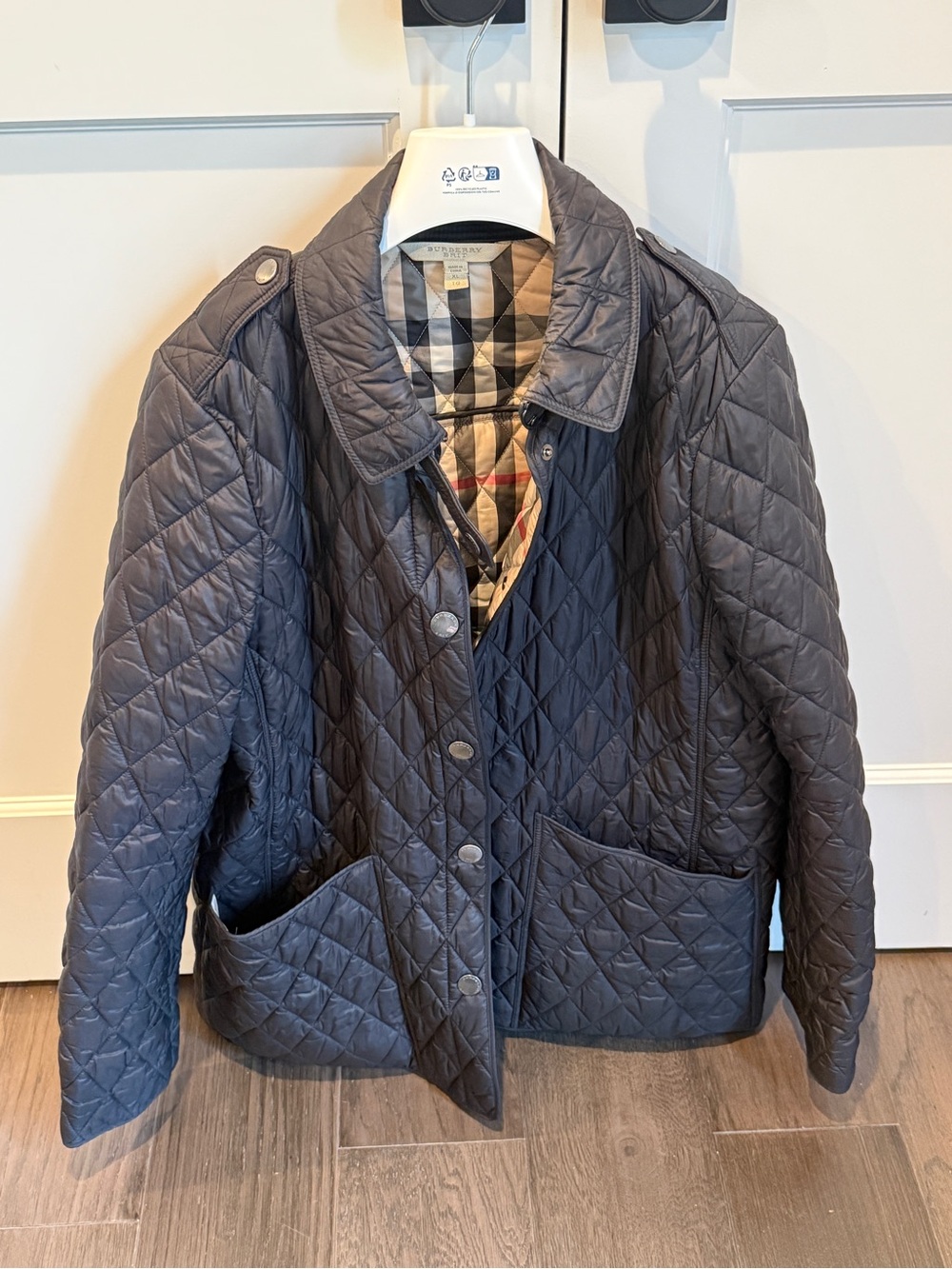 Burberry Quilted Puffer Jacket - black XL
